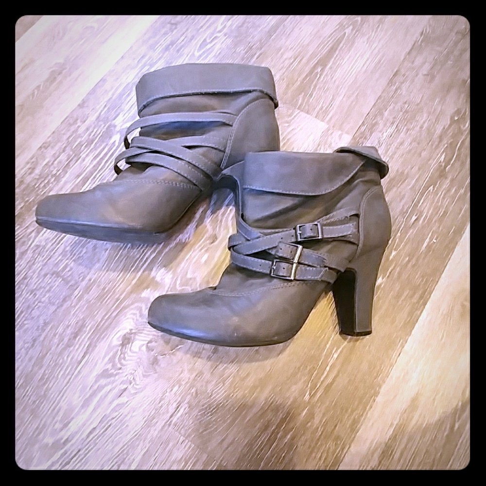 Grey Heeled booties